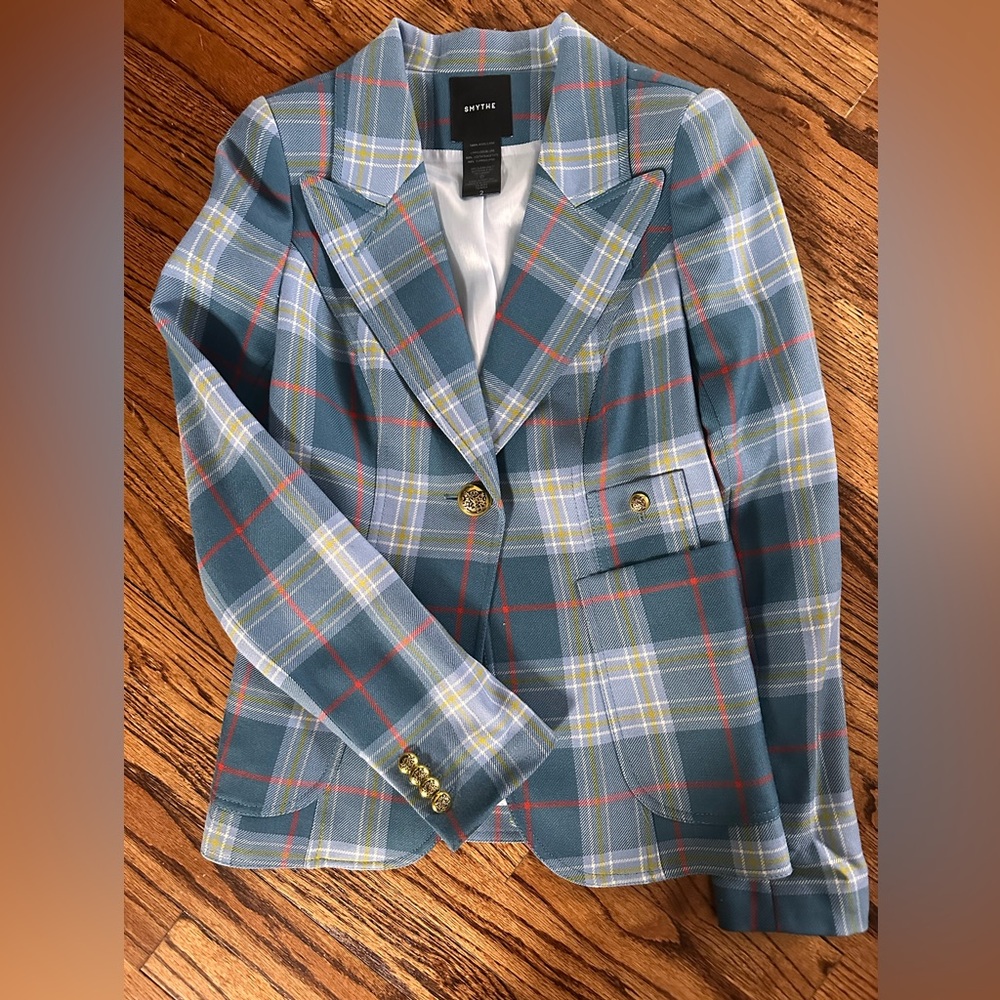 SMYTHE single breasted blazer. Size 2.  Excellent condition